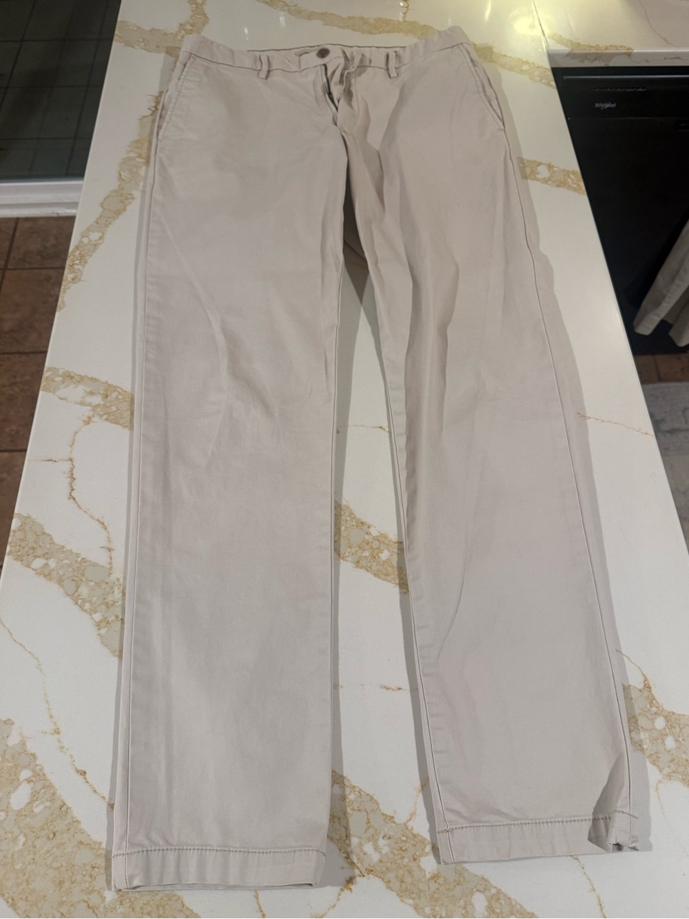 Banana Republic Men's Chinos in Light Beige